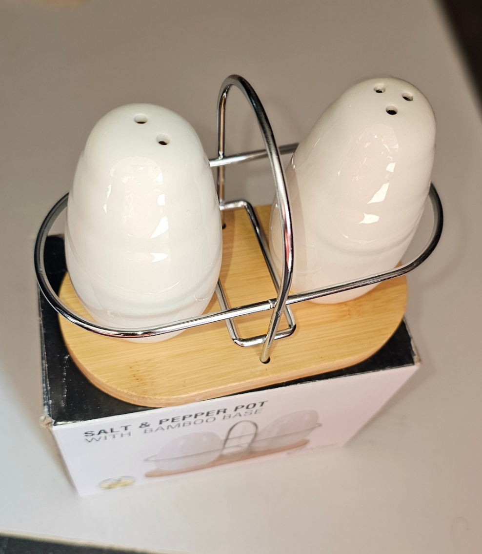 Salt & Pepper 🌶 jars